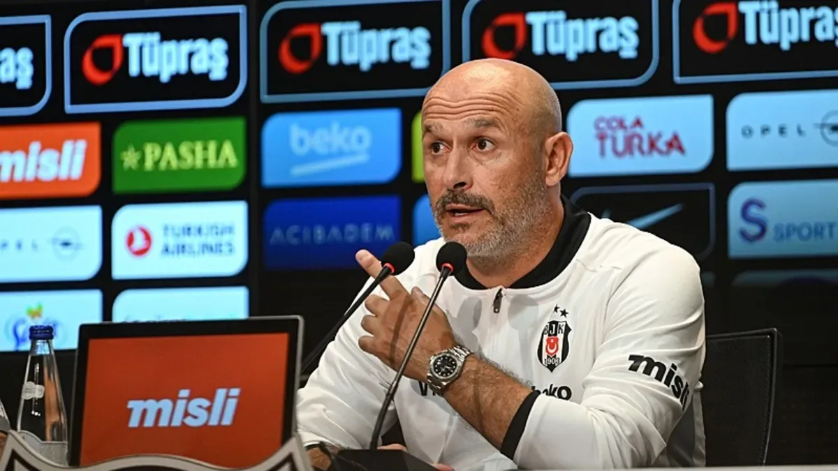 Vincenzo Italiano'dan Midtjylland maçı öncesi ilk 11 açıklaması!