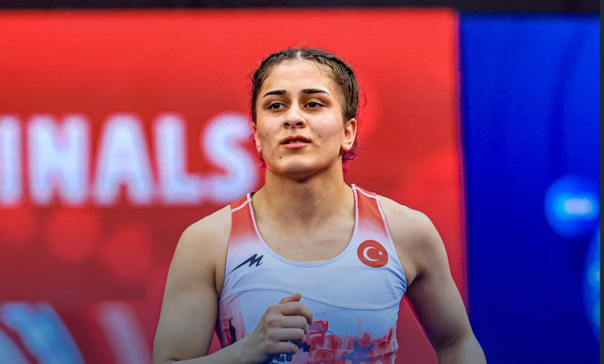 Milli güreşçimiz Özdenur Özmez dünya şampiyonu oldu