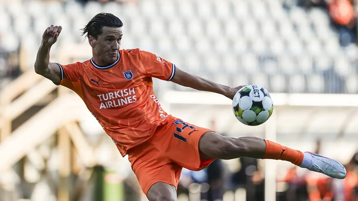 Forvete sürpriz aday Eldor Shomurodov! Transferde ilk adım atıldı