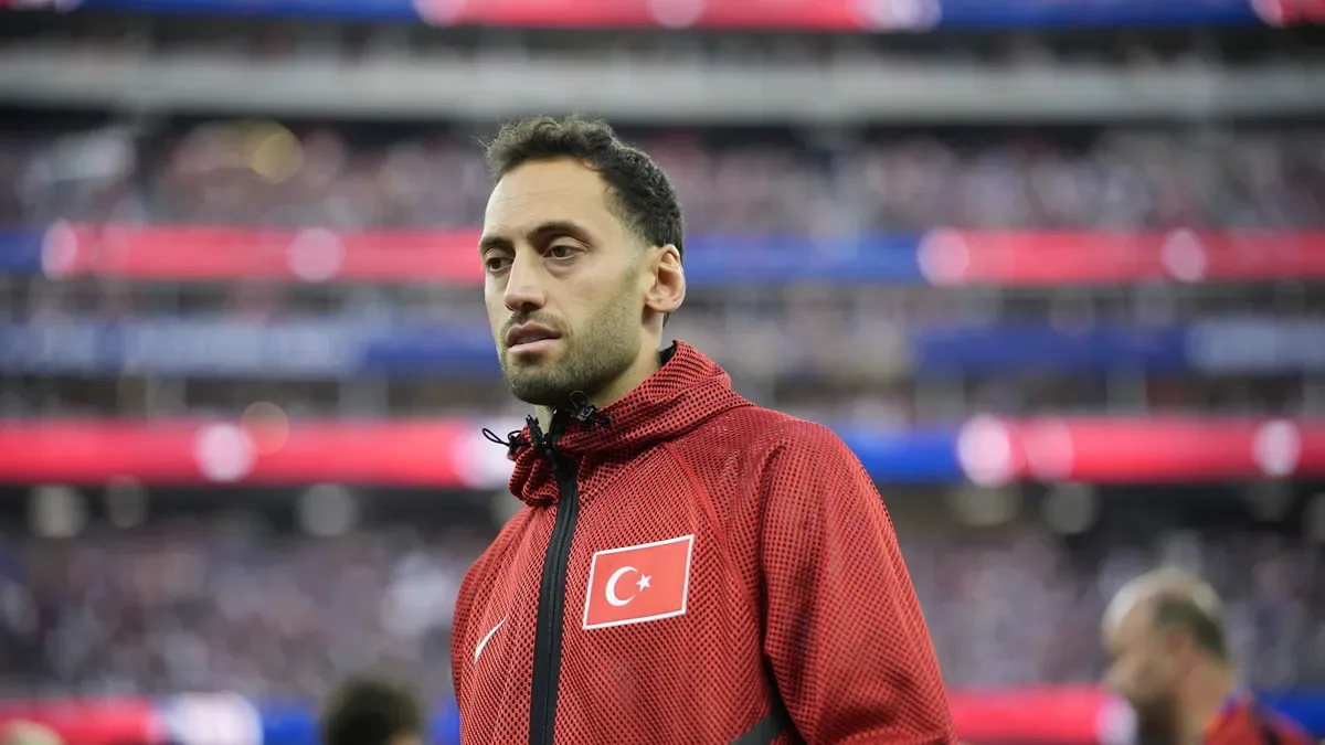 Fenerbahçe'de Hakan Çalhanoğlu transferi için kritik tarih!