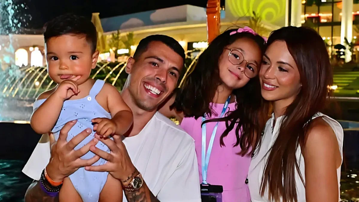 İspanyol yıldız Pedro Porro'nun tatil tercihi Antalya oldu