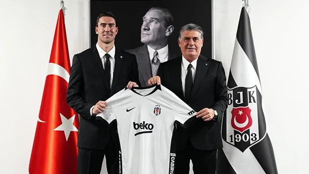 Vlahovic formalarının yüzde 10'u UNICEF'e!