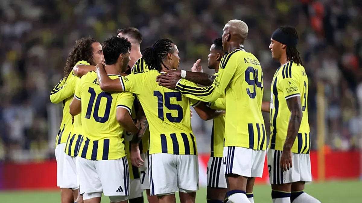 CANLI | UEFA Şampiyonlar Ligi’nde Fenerbahçe - Olimpik Lyon maçı! Ne zaman, saat kaçta, hangi kanalda?