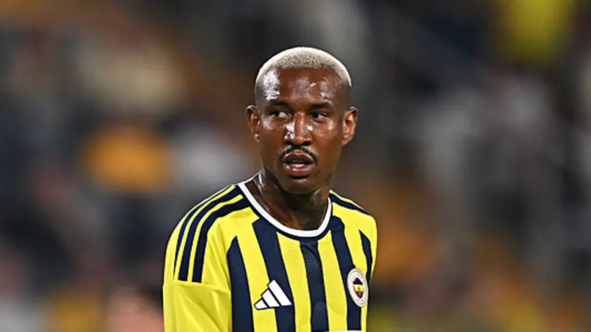 Fenerbahçe'de Anderson Talisca 2 kez direğe takıldı!