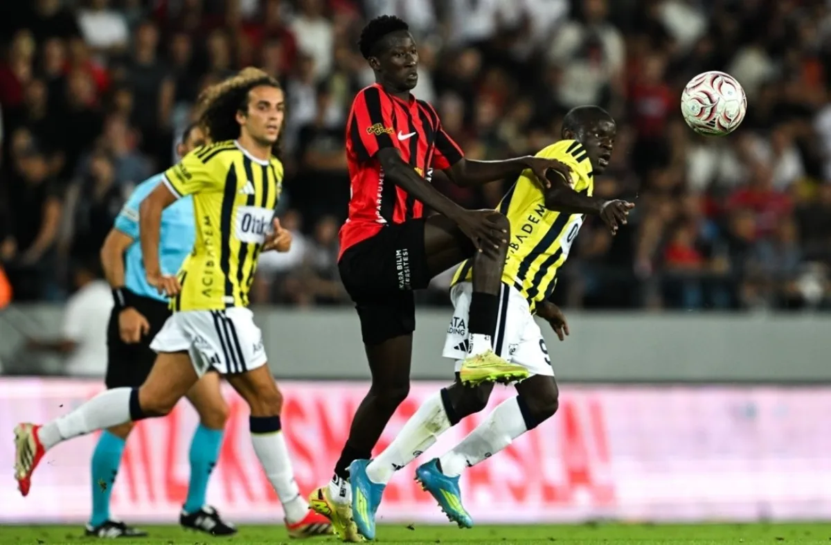 Fenerbahçe'nin başına bela oldu: Premier Lig yolcusu