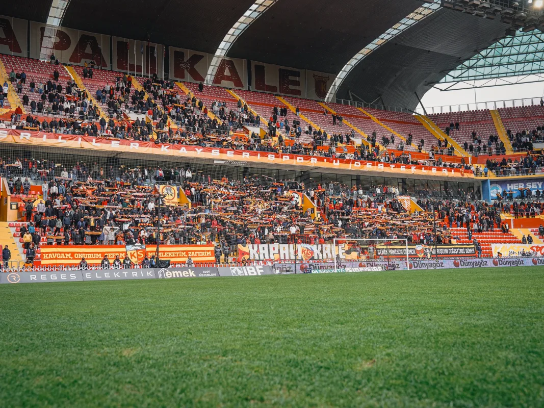 Transfer yasağı kalktı Kayserispor şov yaptı! Tam 15 imza birden