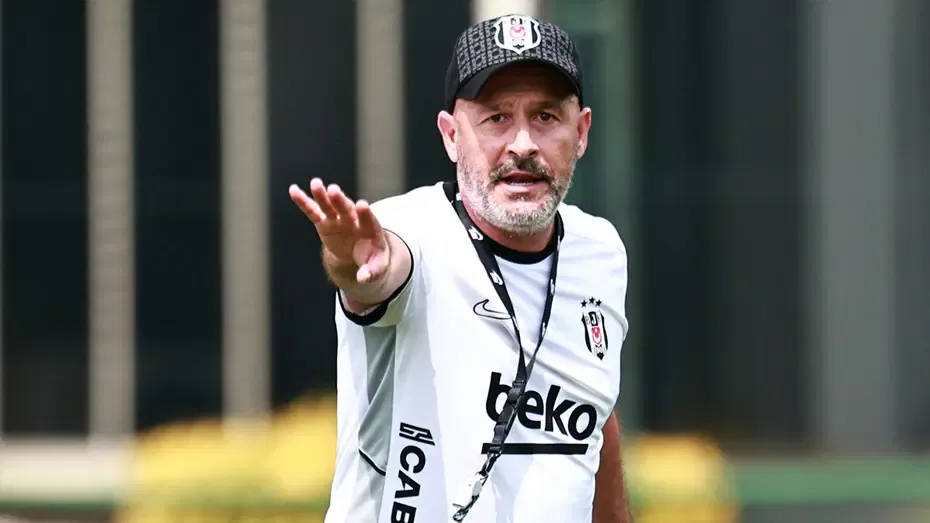 CANLI | Vincenzo Italiano açıklamalarda bulunyor