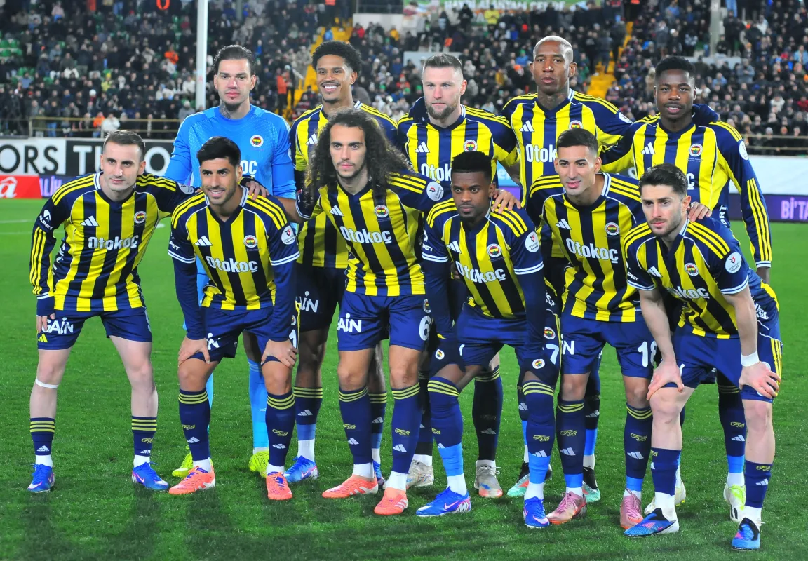 Fenerbahçe'nin yıldızına sürpriz teklif! Ayrılığa yeşil ışık