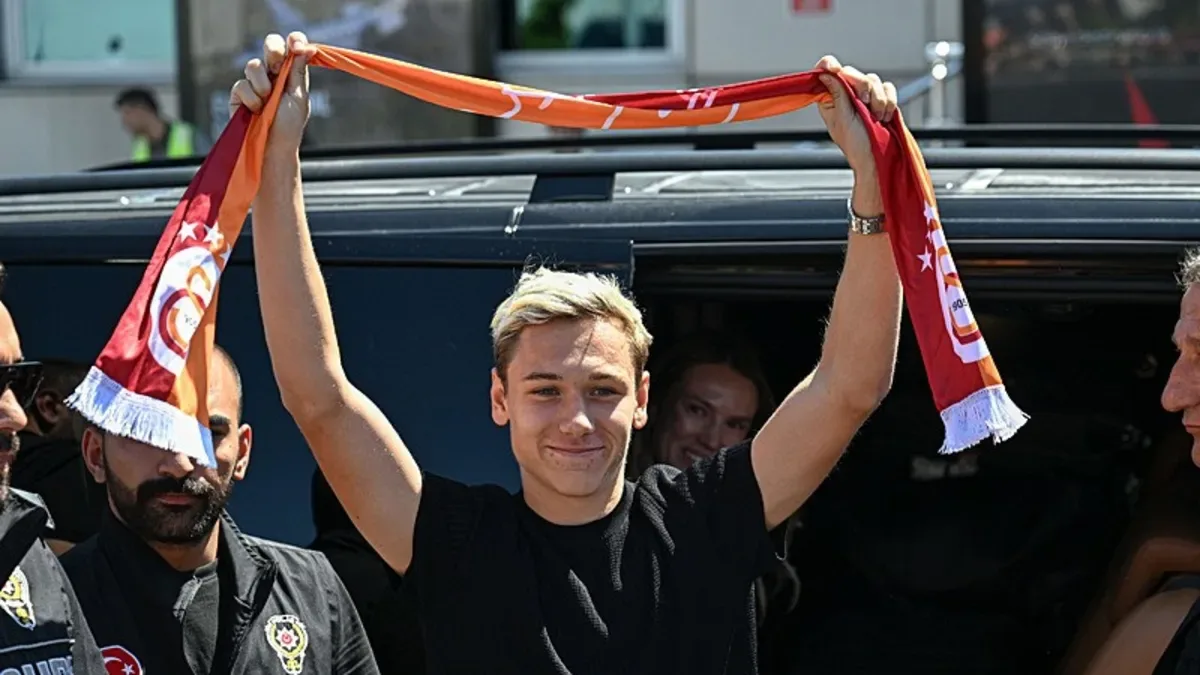 Galatasaray Aleksey Batrakov'u TFF'ye bildirdi! İşte sözleşme detayları