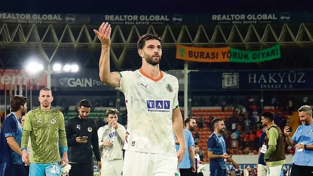 Fenerbahçe'den stoper harekatı! Ümit Akdağ'ın bonservisi...
