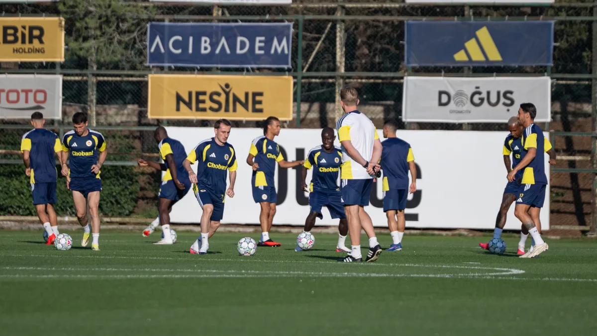Fenerbahçe, Lyon maçına hazır: 4 futbolcu antrenmanda yer almadı
