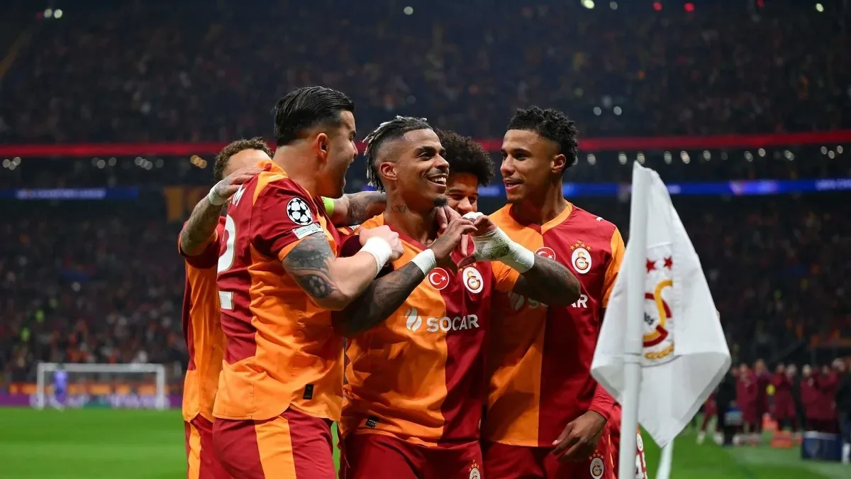 Galatasaray'da flaş ayrılık! Sözleşmesi yeni uzatılmıştı