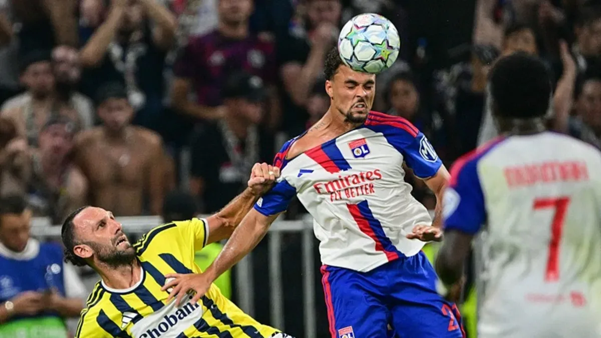 Fenerbahçe, Lyon karşısında penaltı bekledi! İşte o pozisyon