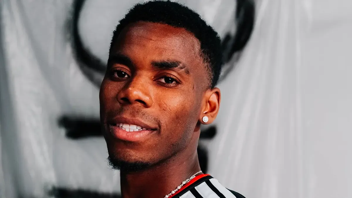 Raphael Onyedika'dan 5 yıllık imza