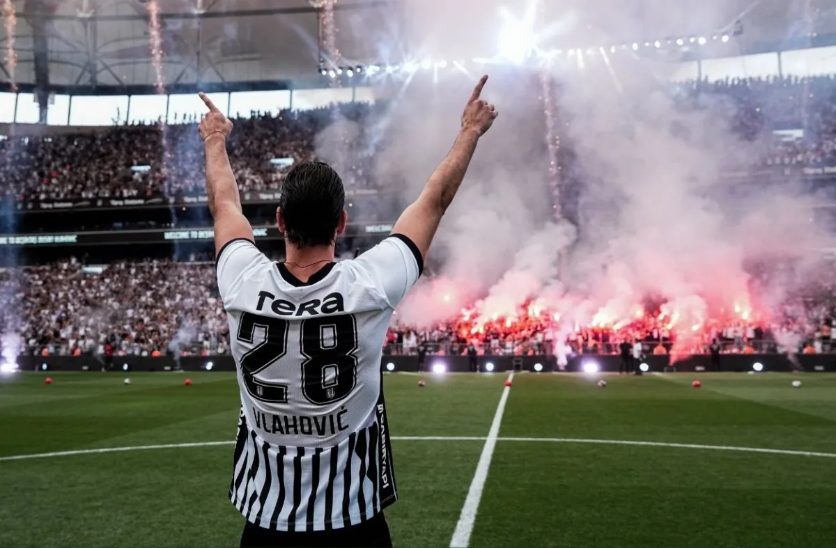 Arrrrr yuuuu reddiiiii Vlahovic verdi coşkuyu