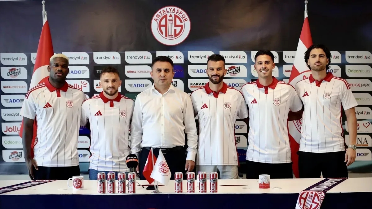 Transfer yasağını kaldıran Antalyaspor'da 5 imza!