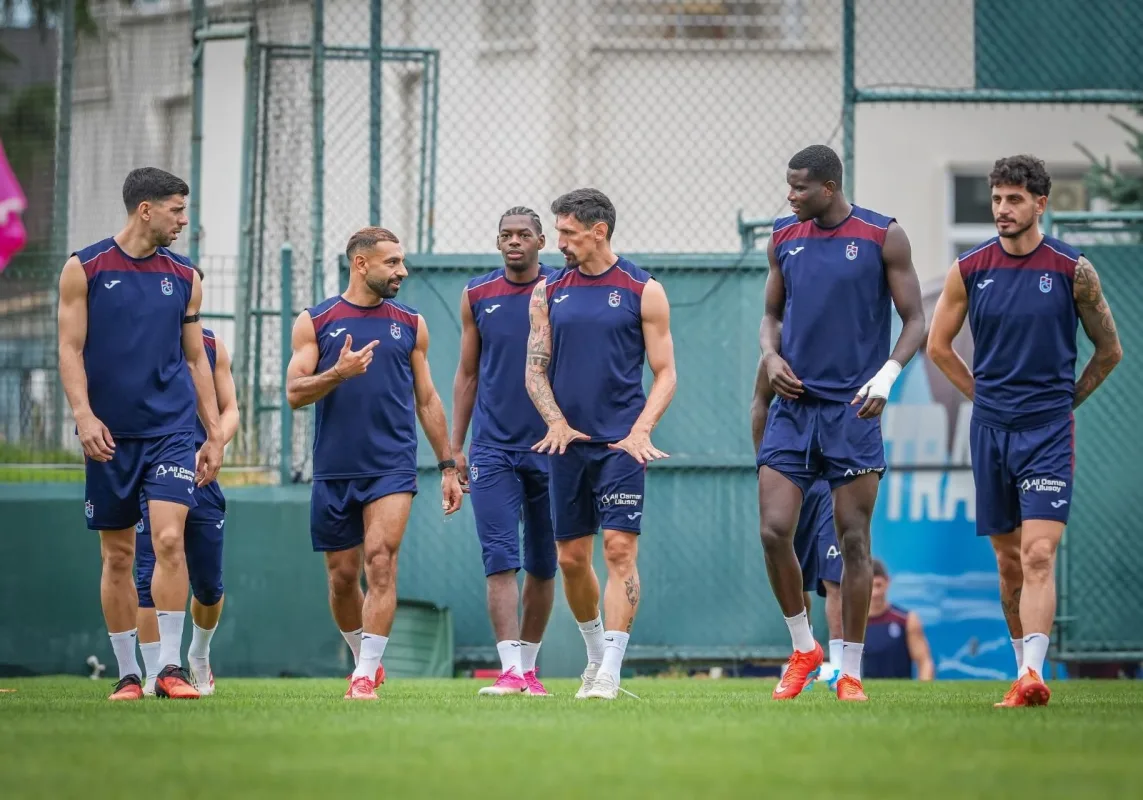 Trabzonspor İstanbul'a 4 eksikle uçtu