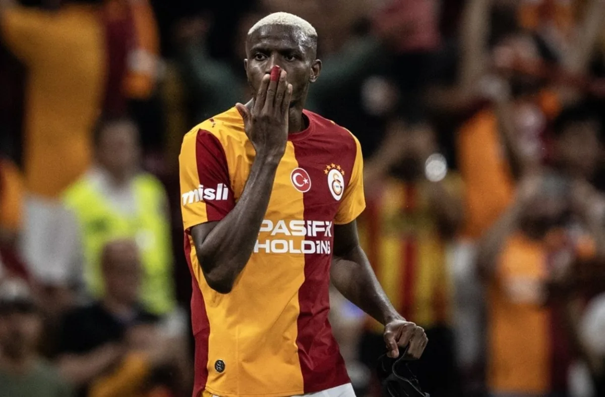 Osimhen'de Bayern Münih tehdidi kalmadı: Yeni mukavele