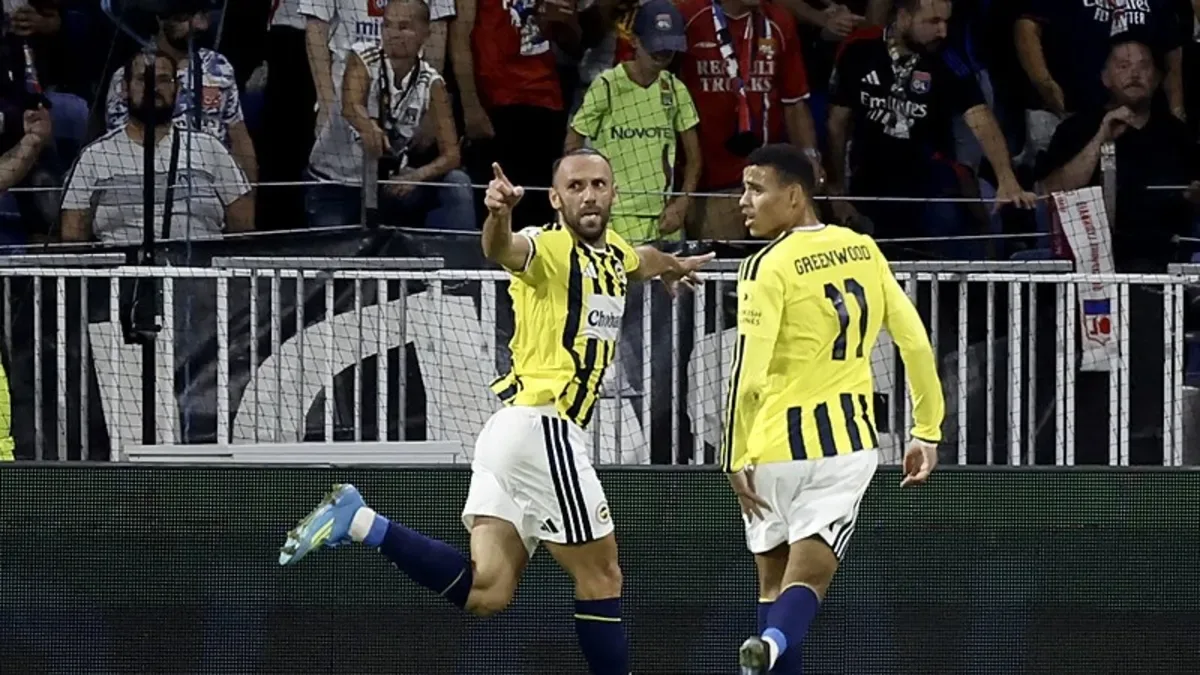 Fenerbahçe'nin Lyon'a attığı golde flaş detay! Top bir anda...
