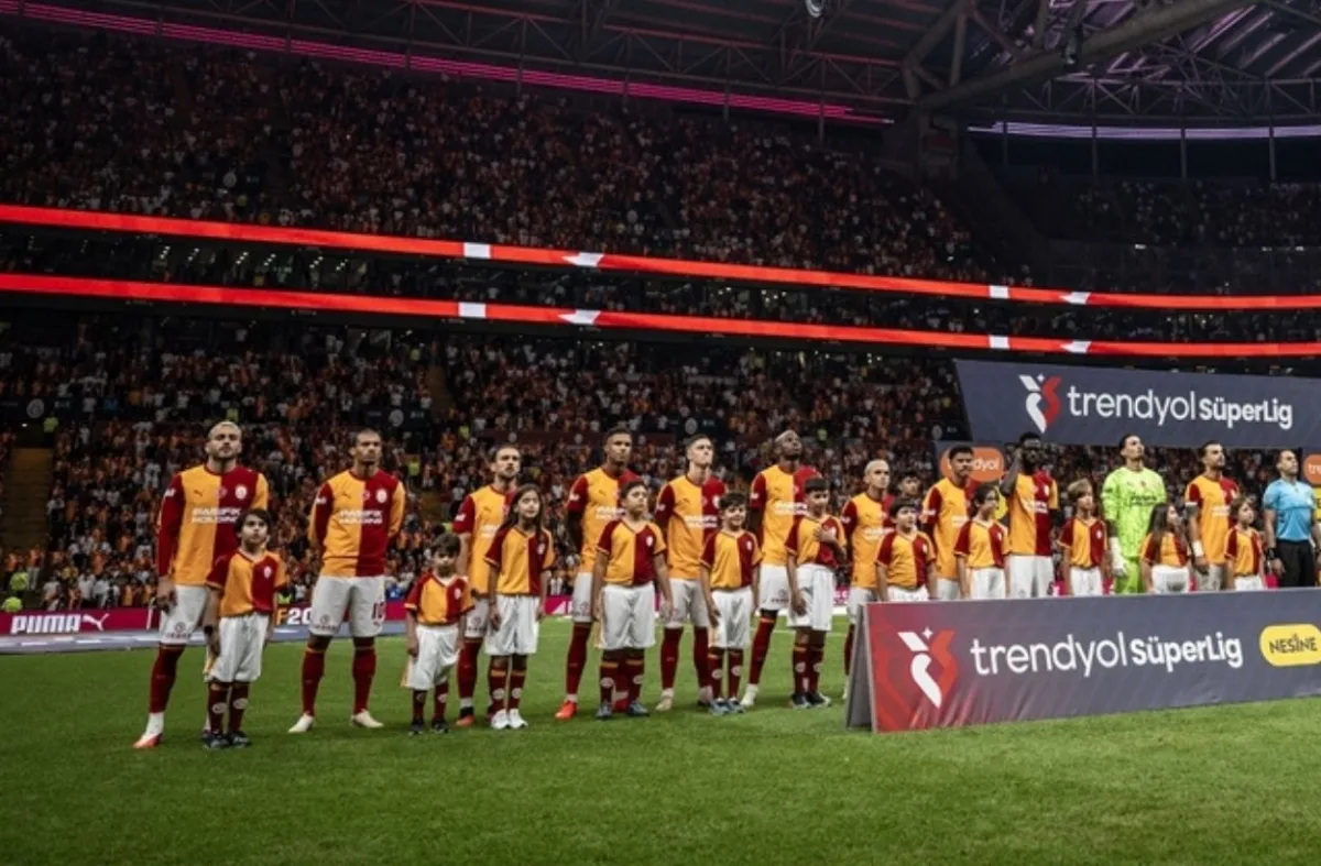 Galatasaray 0 transfer ve yedek forvetsiz sezonu açıyor