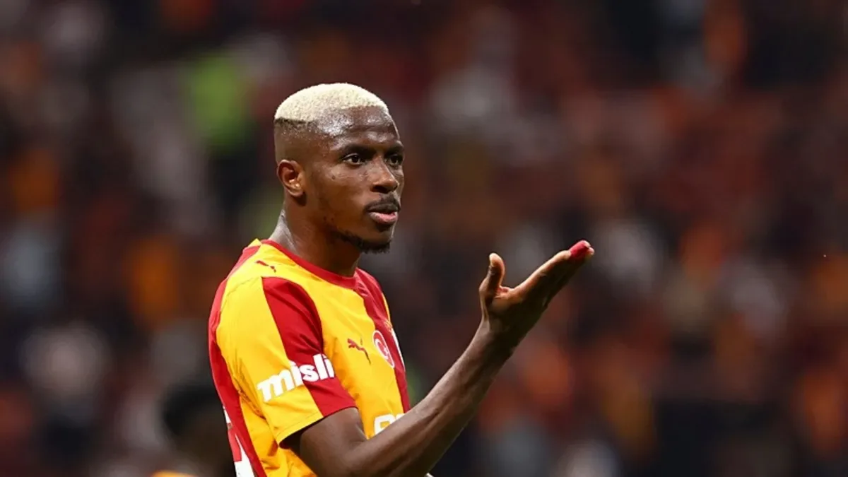Galatasaray'dan transferde kafa karıştıran hamle! Osimhen takımdan ayrılacak mı?