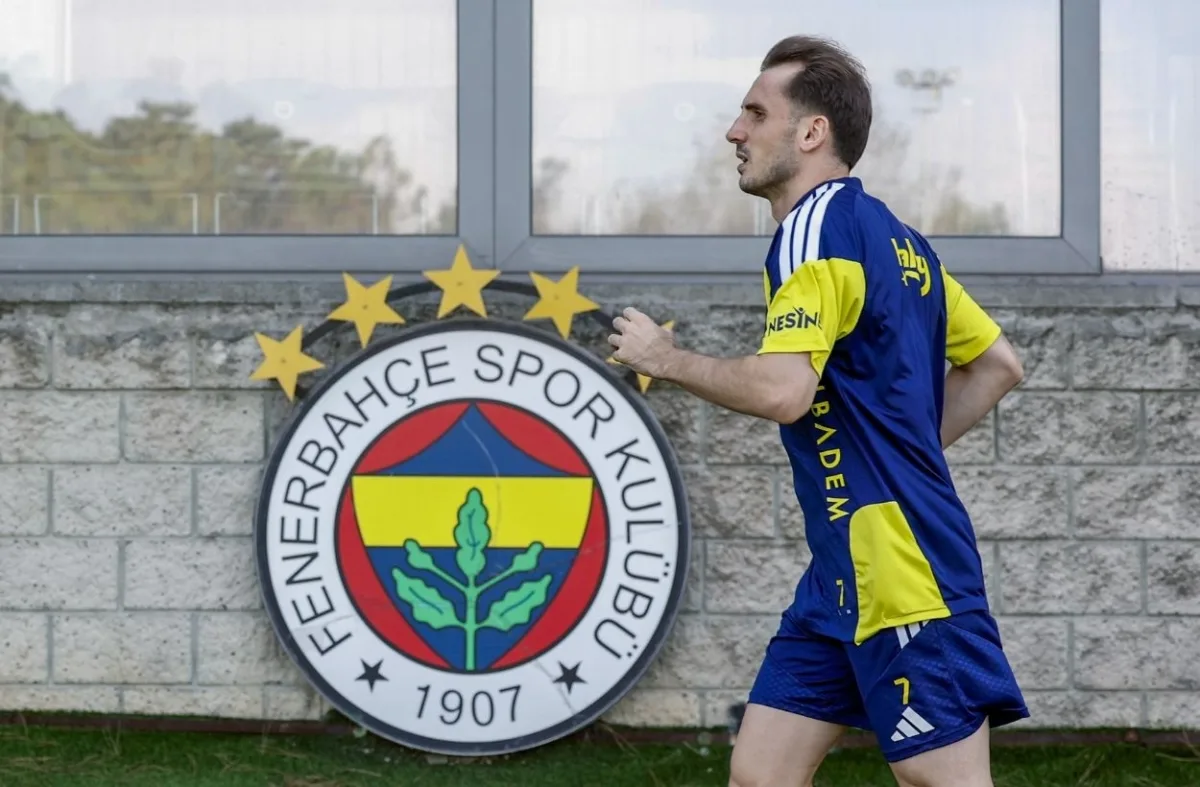 Fenerbahçe'ye Kerem Aktürkoğlu'ndan sevindirici haber!