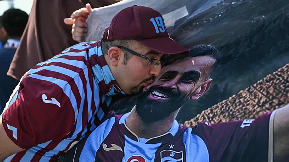 Trabzon'da 7'den 70'e herkes Salah'ı bekliyor