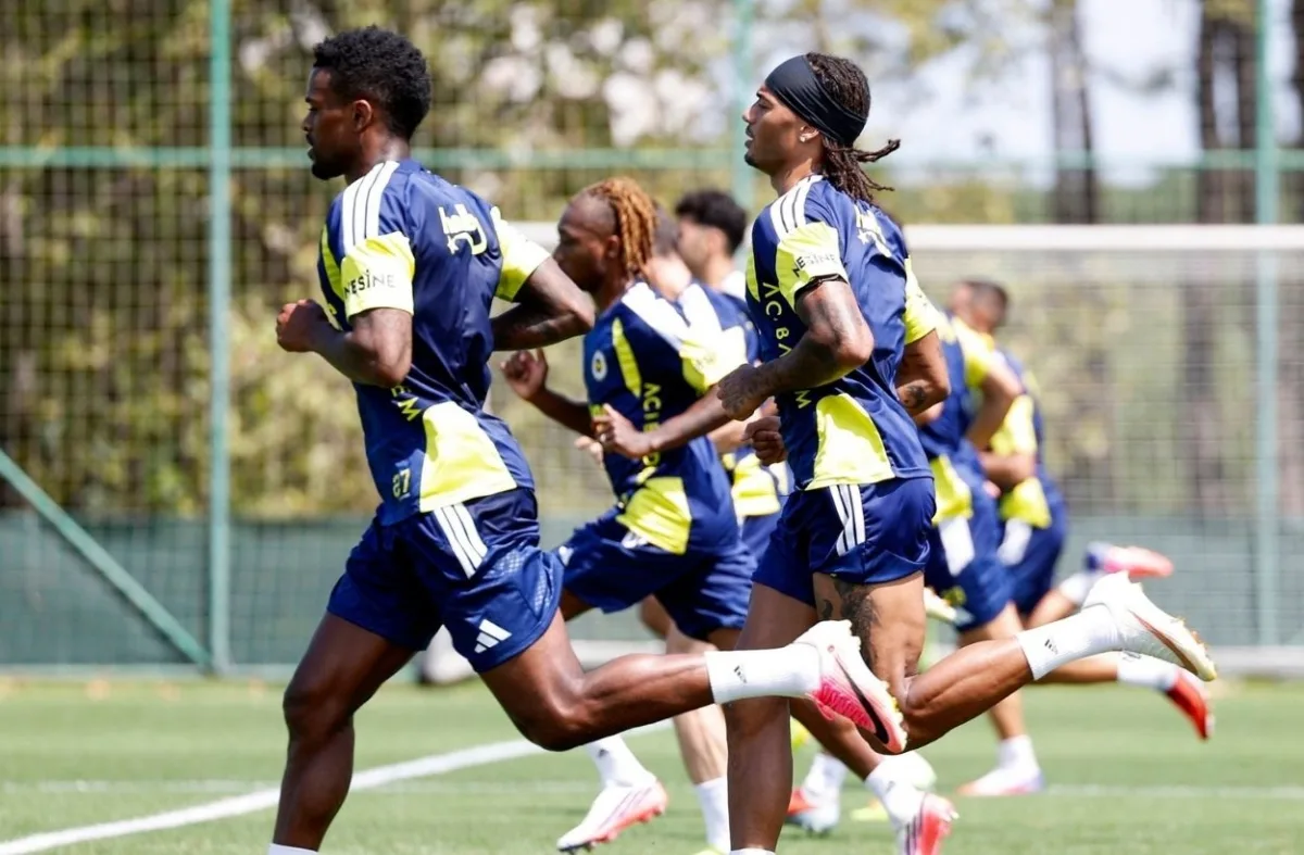 Fenerbahçe ara vermedi: Hedef Lyon