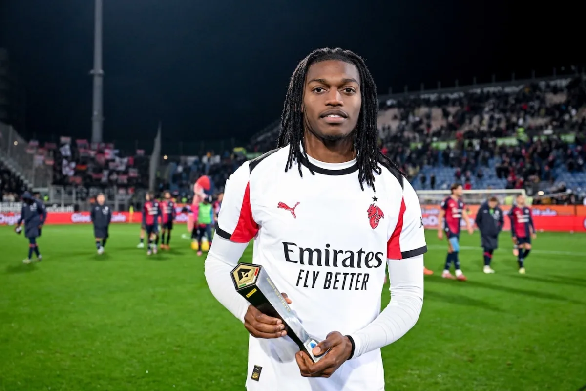 Leao Milan'a veda etti!