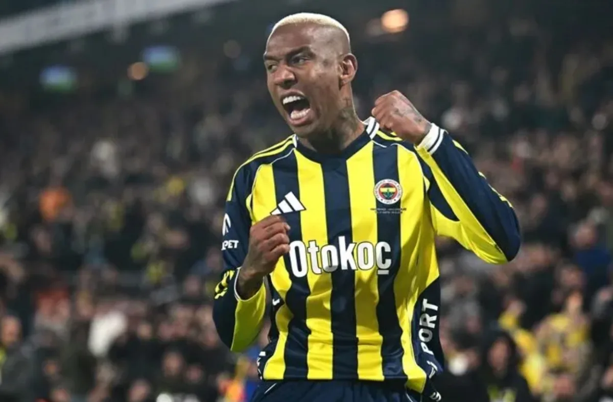 Talisca Fenerbahçe'nin kendisine takım aradığından habersiz!