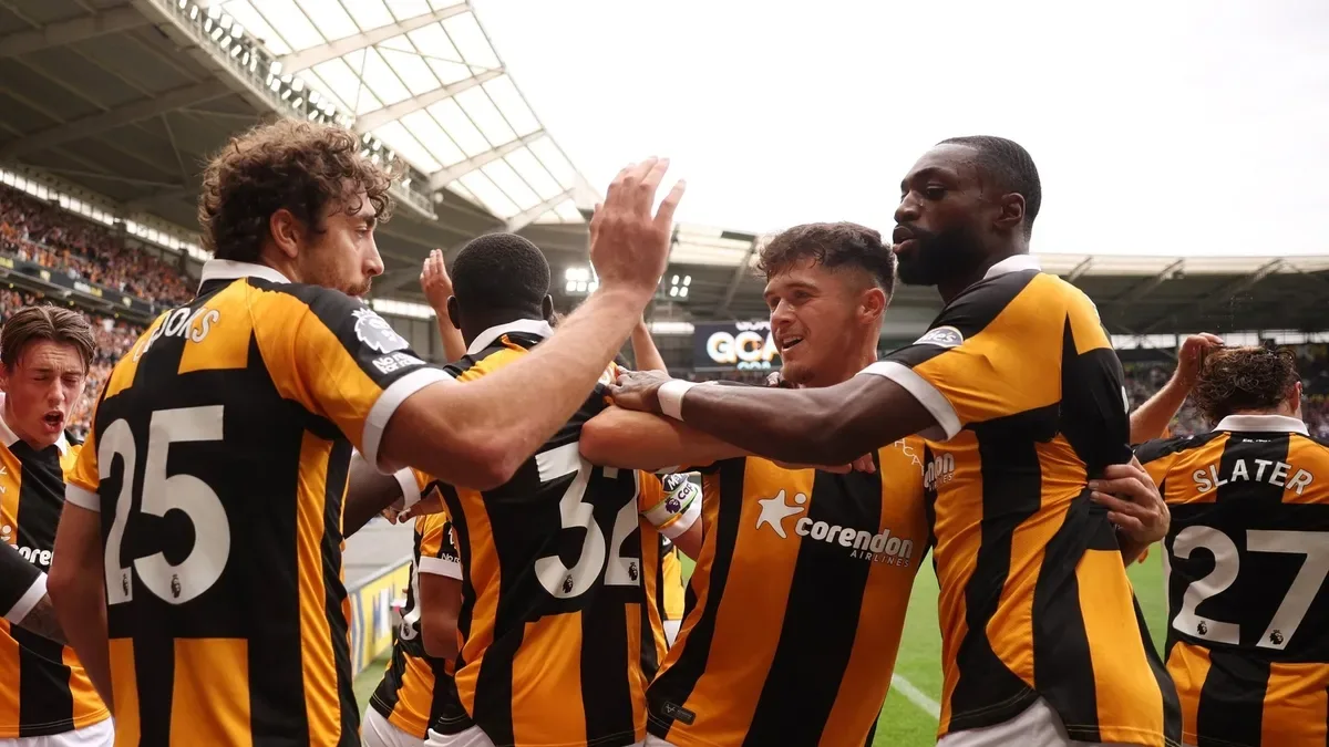 Hull City'den rüya gibi başlangıç! Manchester United'ı bozguna uğrattı...