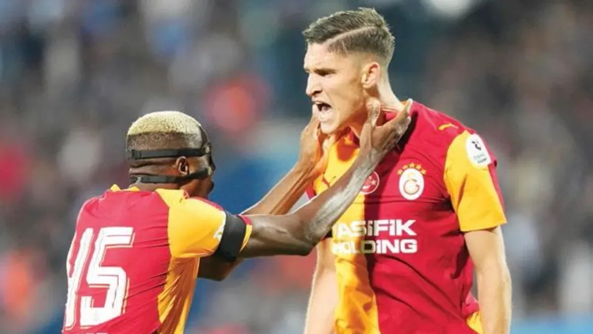 Osimhen atarsa Aslan güler
