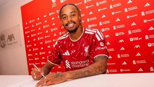 Liverpool tarihi transferini duyurdu!