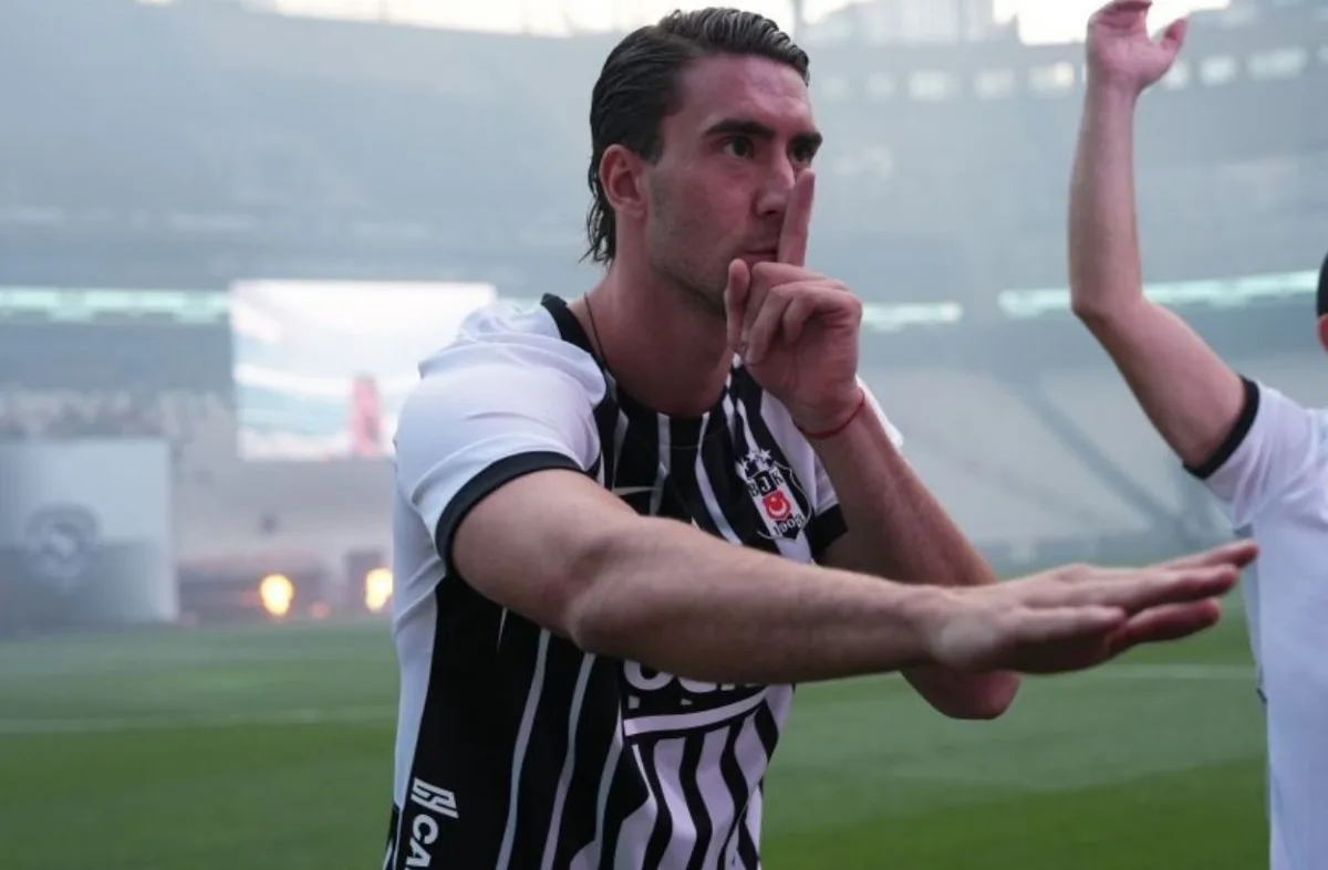Vlahovic - Beşiktaş - UNICEF üçgeni! Kazan kazan