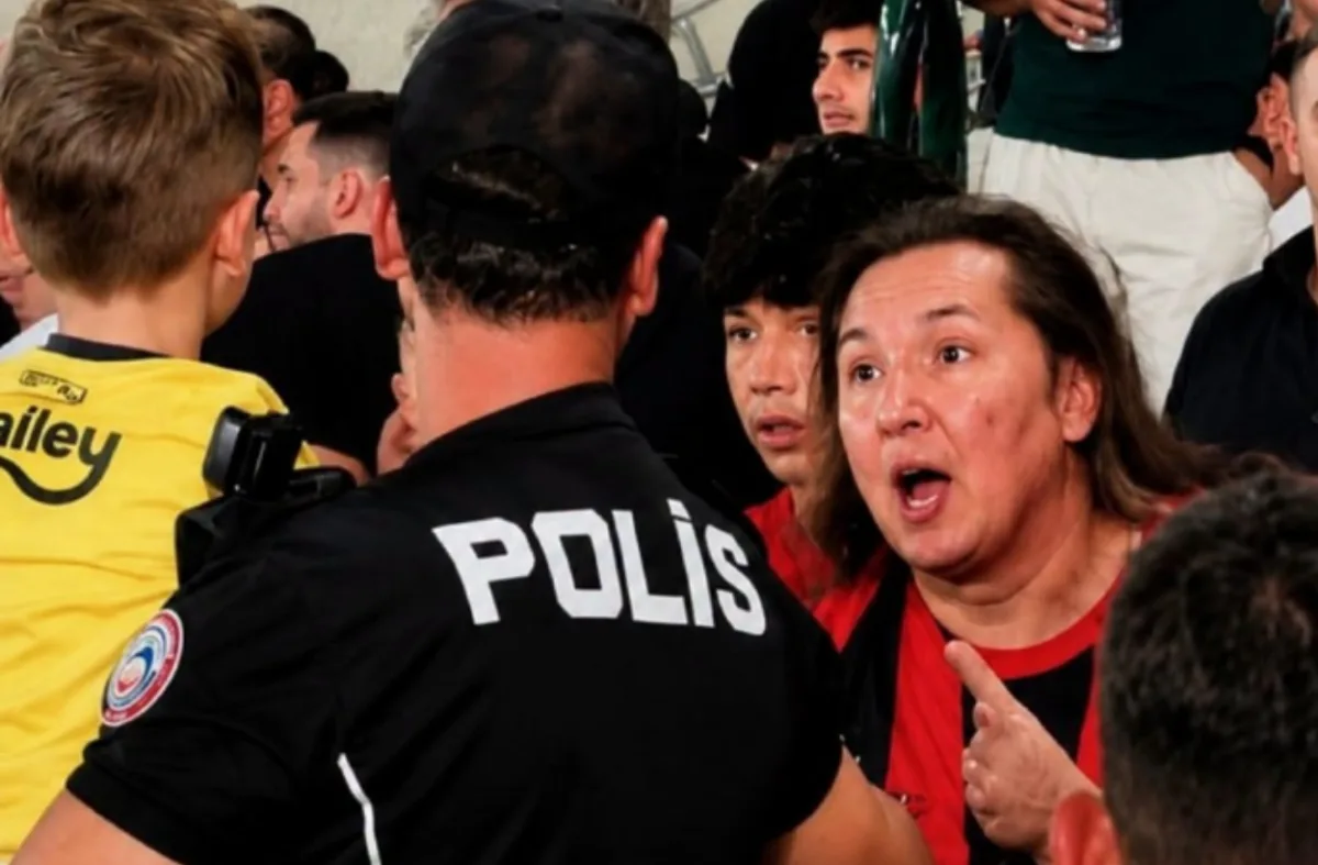 Fenerbahçe formalı çocuğu kurtaran polis anlattı