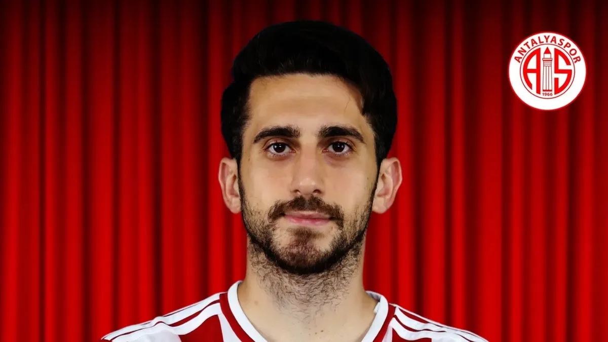Antalyaspor, Ömer Faruk Beyaz'ı kadrosuna kattı!