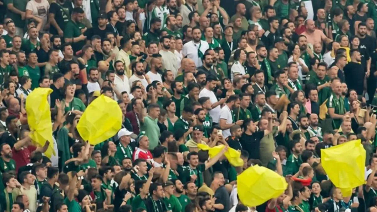 Kocaelispor - Amedspor maçında tribünlerde düşündürücü görüntüler