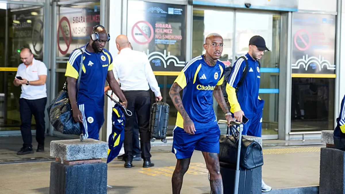 Fenerbahçe, Lyon zaferinin ardından İstanbul'a döndü