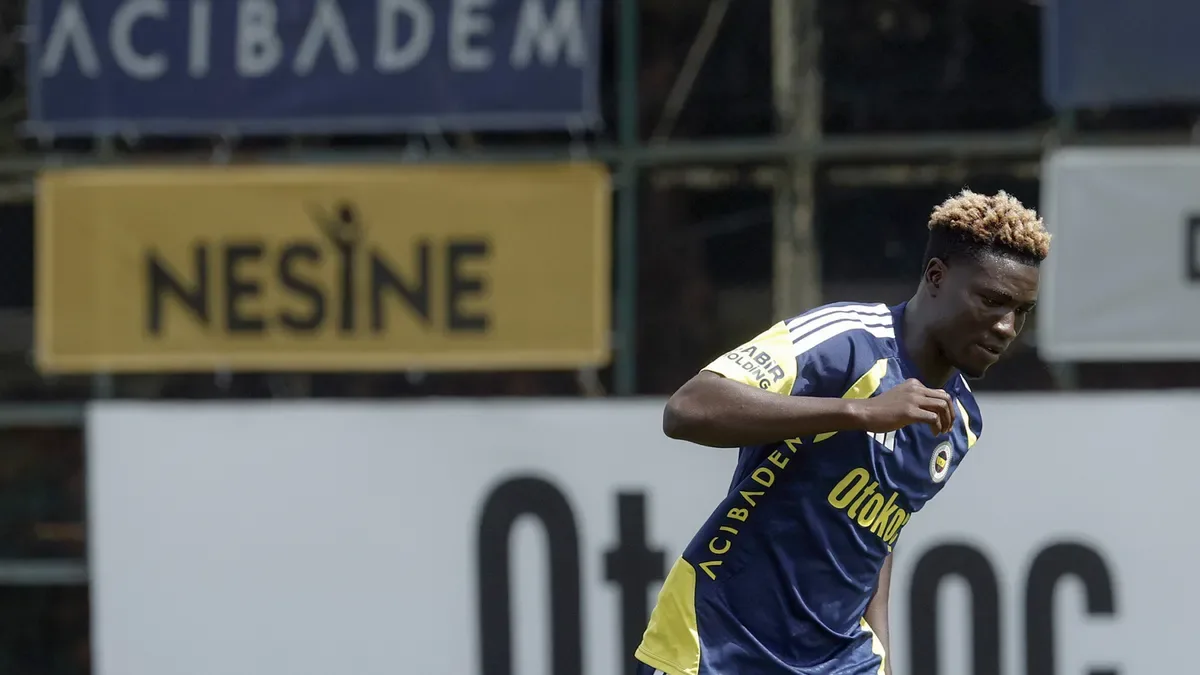 Fenerbahçe'de Kojo Peprah Oppong ilk antrenmanına çıktı