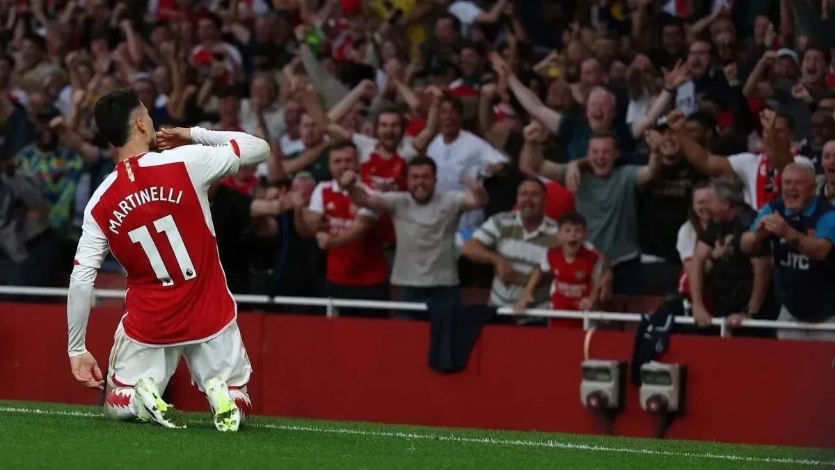 Arsenal'den Galatasaray'a çifte yıldız!