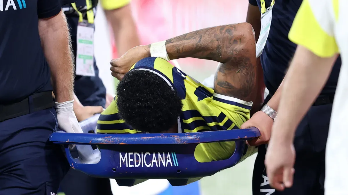 Fenerbahçe'den sakatlık açıklaması!