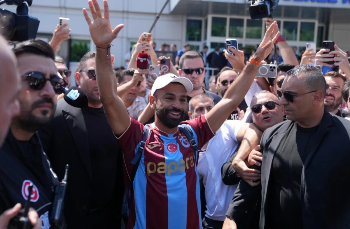 Salah Trabzonspor için İstanbul'da! Sağlık kontrolünden geçti