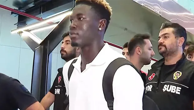 Fenerbahçe'nin yeni transferi Kojo Peprah Oppong İstanbul'da!