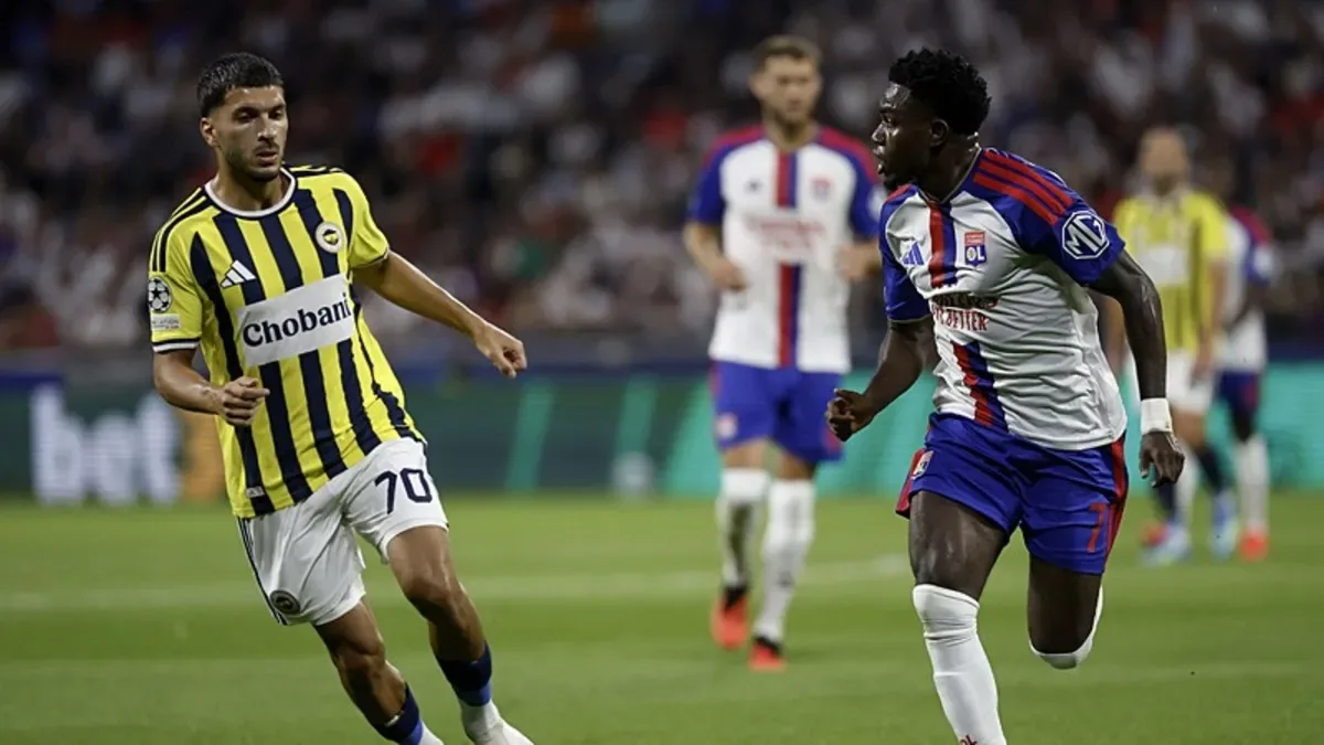 Fenerbahçe Oğuz Aydın ile gole çok yaklaştı! Top direkten döndü