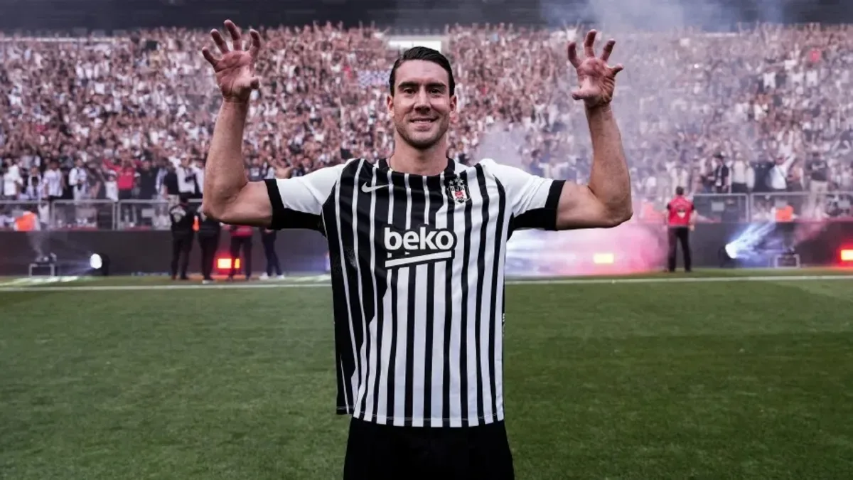 Beşiktaş UEFA kadrosunu güncelledi! Dusan Vlahovic...