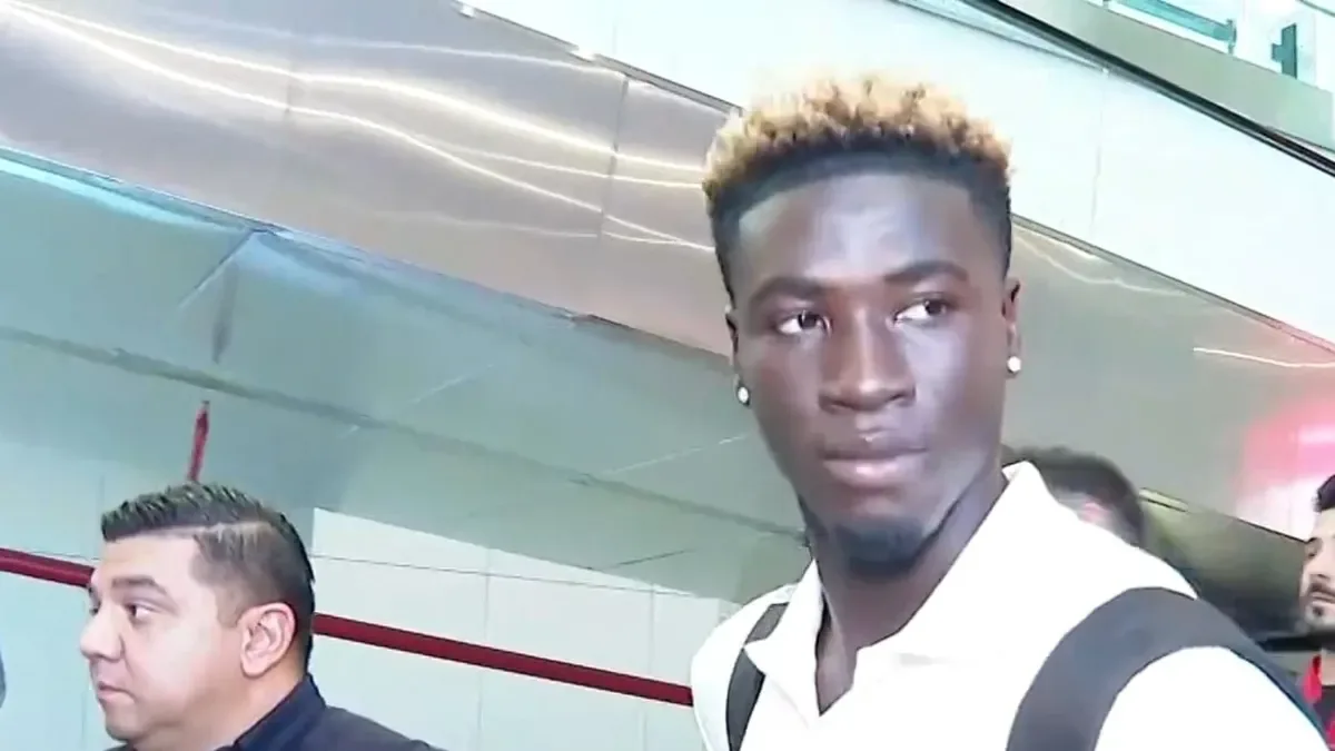 Fenerbahçe'nin yeni transferi Kojo Peprah Oppong İstanbul'da!