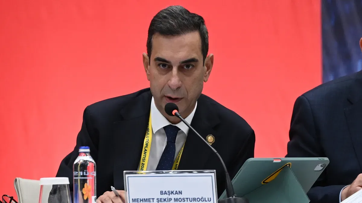 Fenerbahçe Yüksek Divan Kurulu Başkanı Şekip Mosturoğlu: Bu olayın 5 kişiyle sınırlı kalmayacağını düşünüyoruz!
