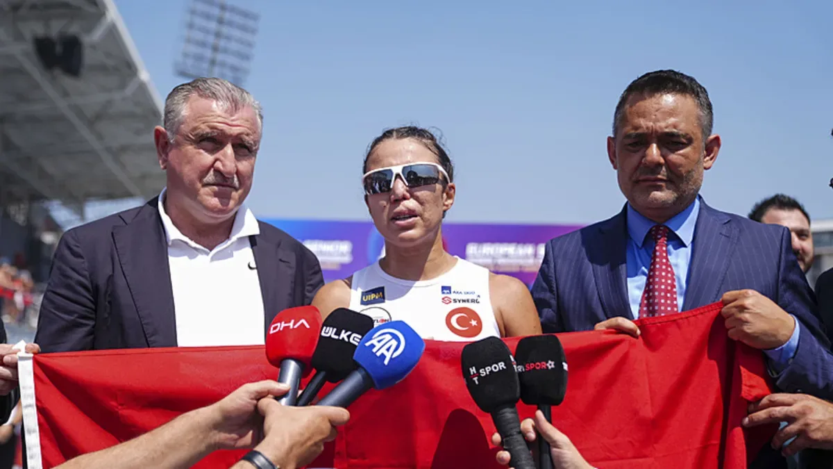Osman Aşkın Bak: Türkiye sporun bütün dallarında finallere gitmeye başladı