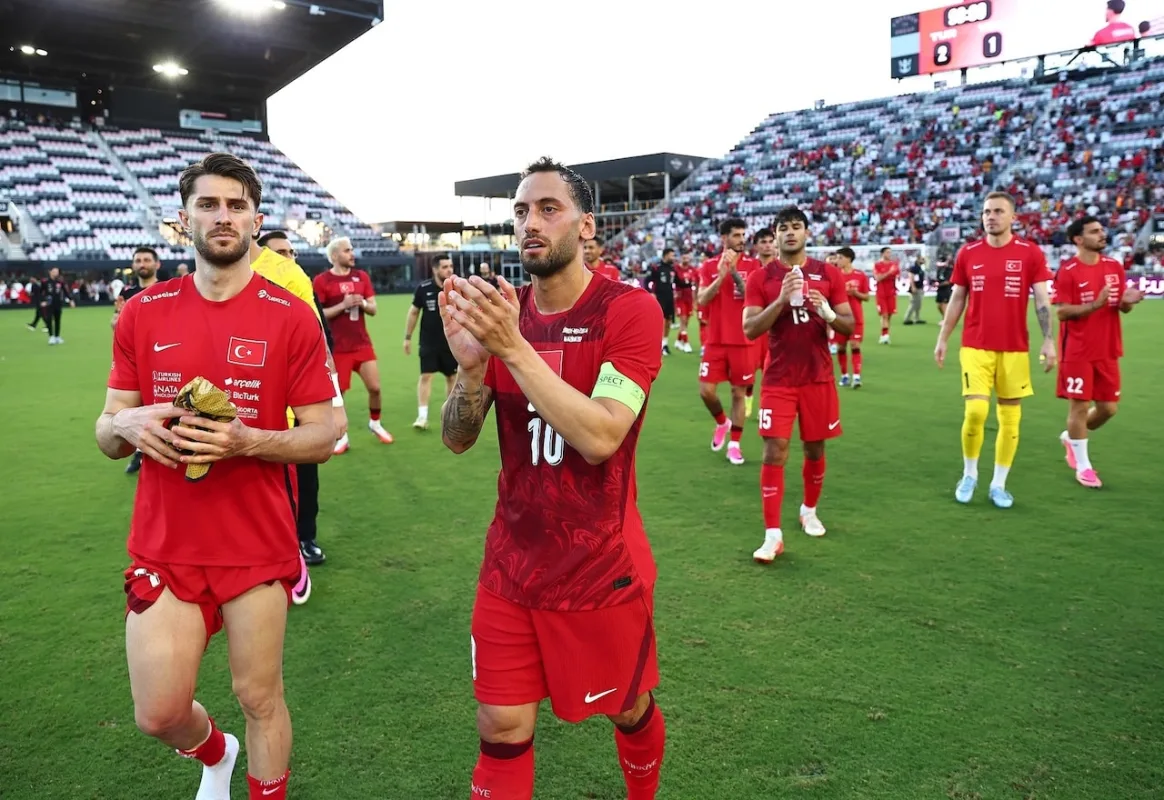 Hakan Çalhanoğlu’ndan sürpriz çıkış! ‘Kendimi TFF Başkanı olarak görüyorum'