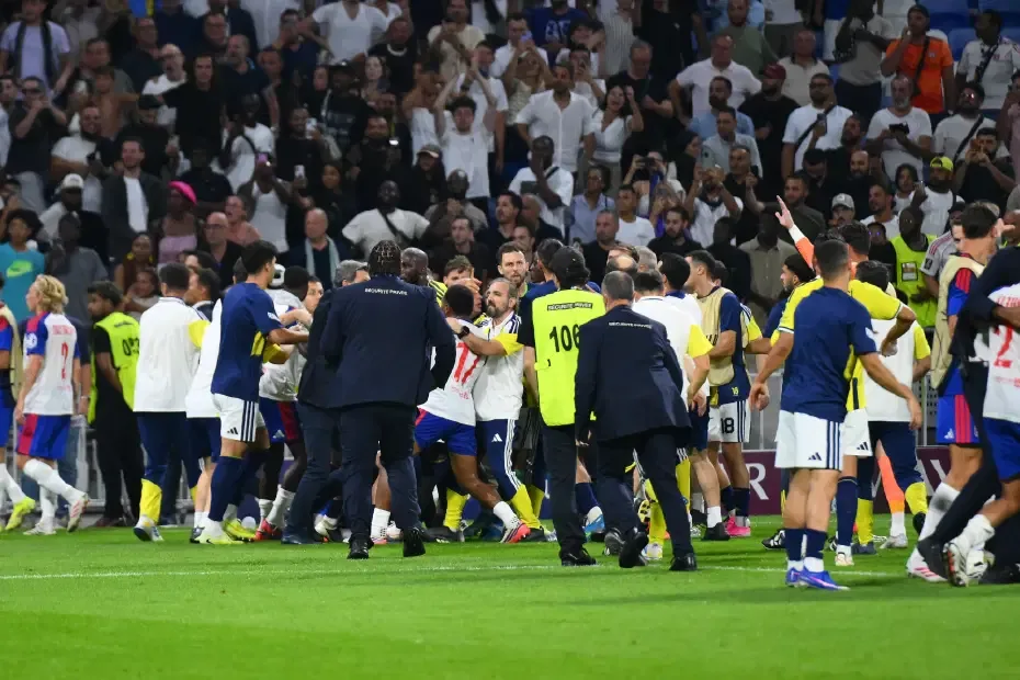 UEFA'dan Lyon-Fenerbahçe maçı için olay karar